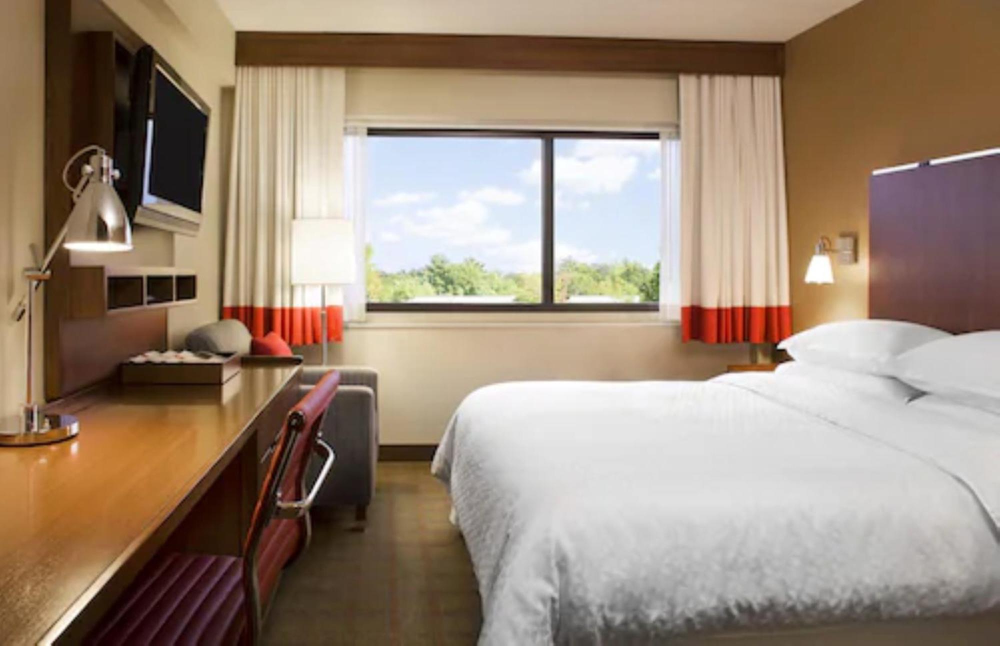 Four Points By Sheraton Edmundston Hotel & Conference Center Esterno foto