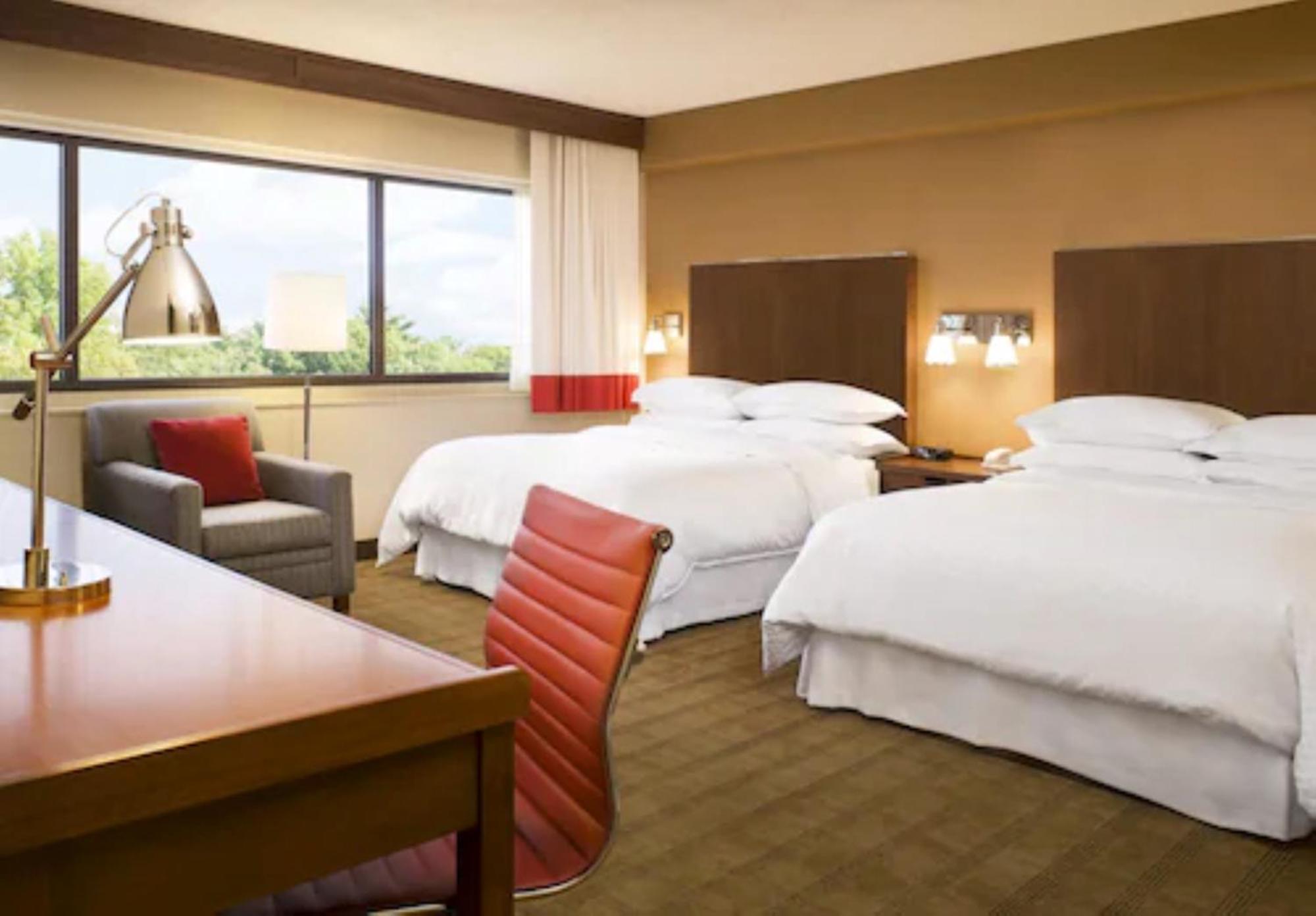 Four Points By Sheraton Edmundston Hotel & Conference Center Esterno foto