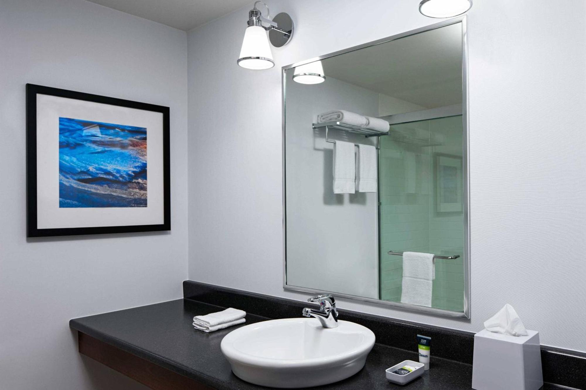 Four Points By Sheraton Edmundston Hotel & Conference Center Esterno foto