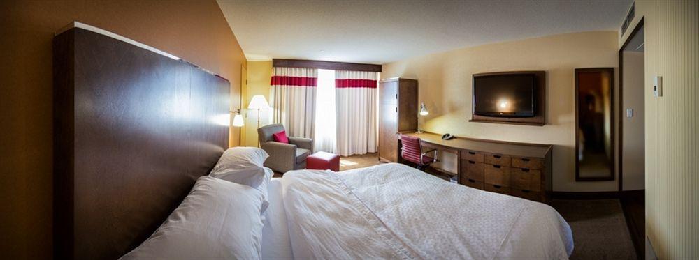 Four Points By Sheraton Edmundston Hotel & Conference Center Esterno foto