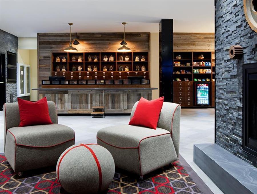 Four Points By Sheraton Edmundston Hotel & Conference Center Esterno foto