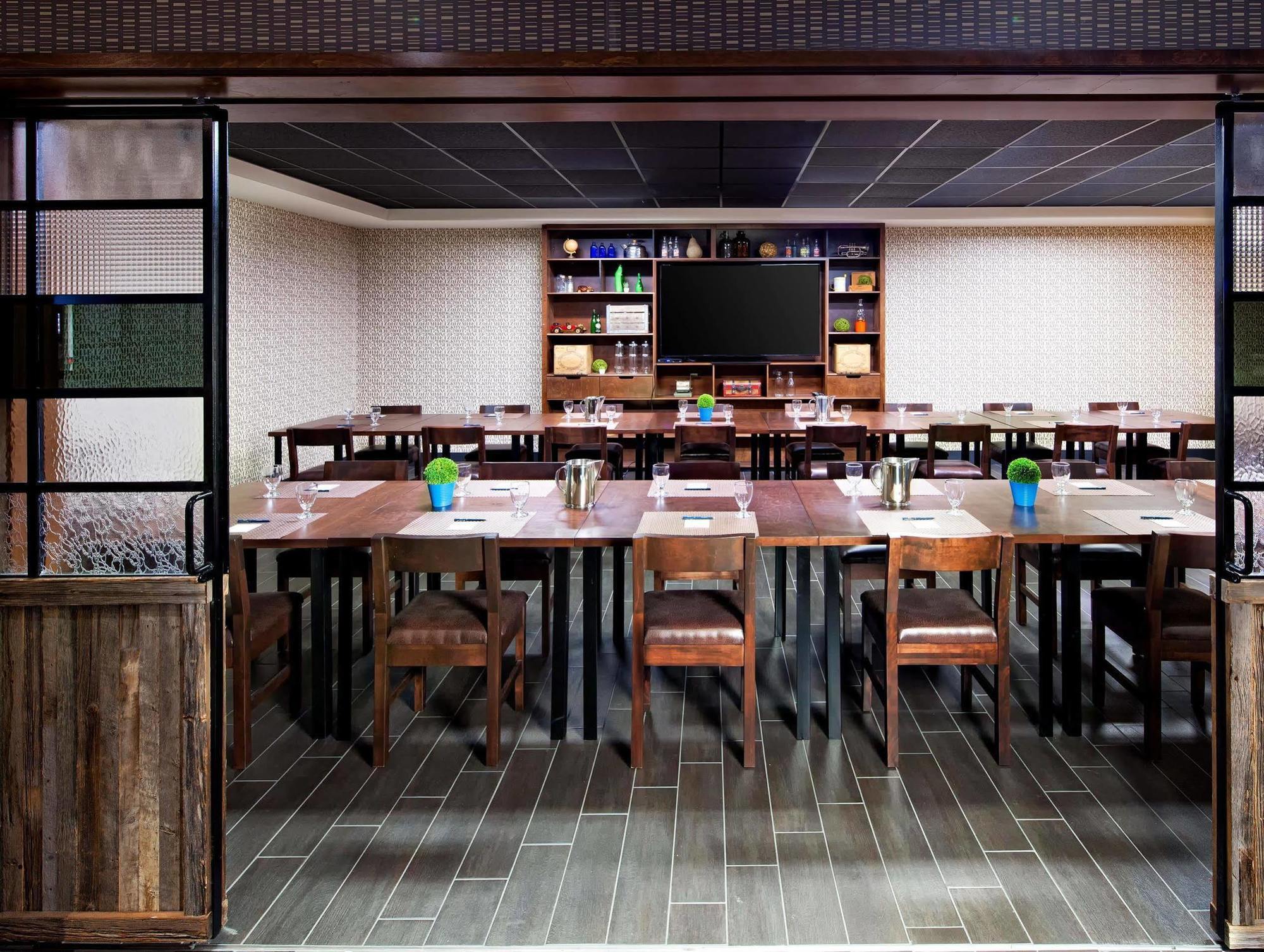Four Points By Sheraton Edmundston Hotel & Conference Center Esterno foto
