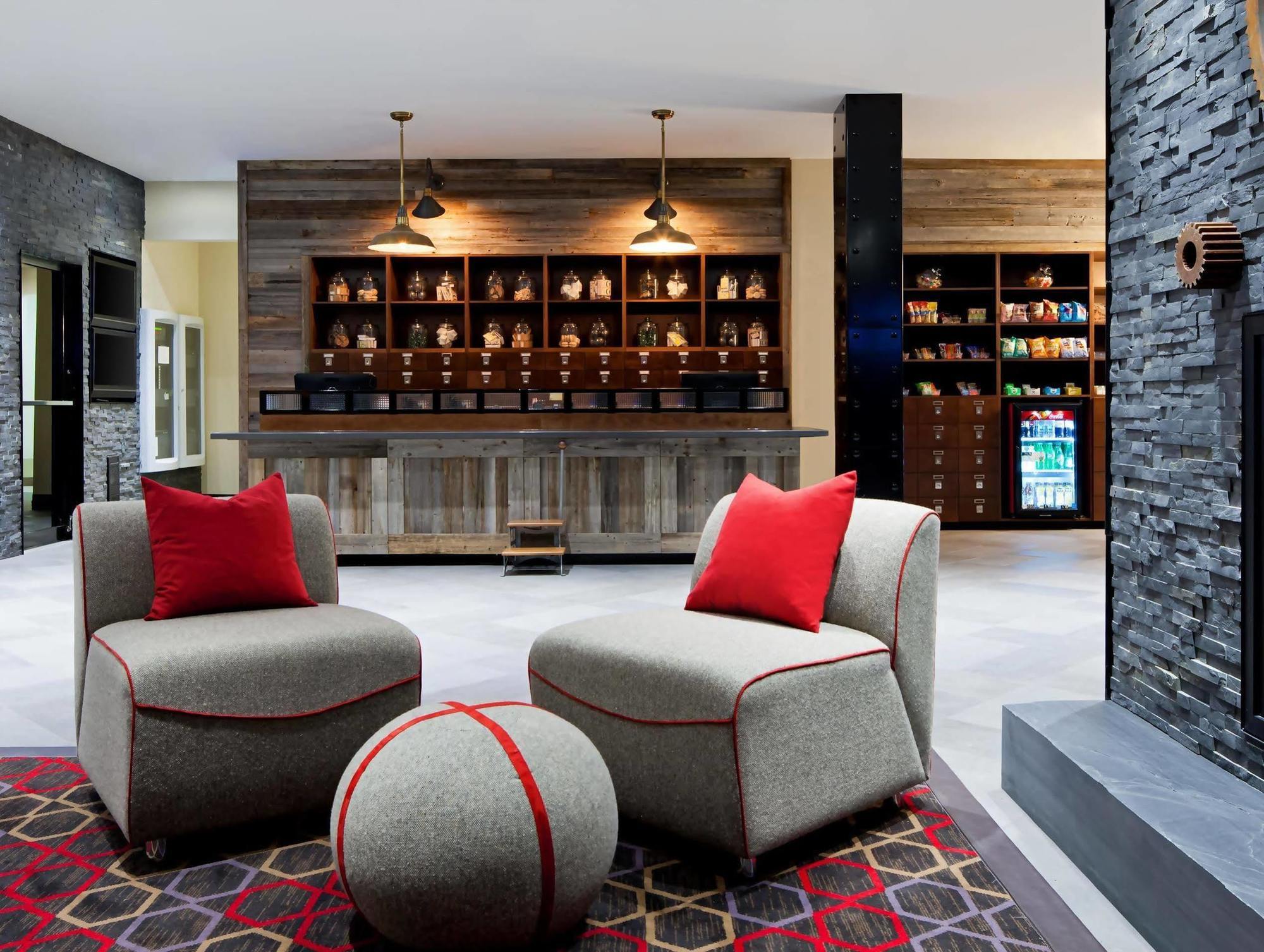 Four Points By Sheraton Edmundston Hotel & Conference Center Esterno foto