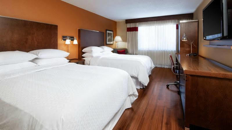 Four Points By Sheraton Edmundston Hotel & Conference Center Esterno foto